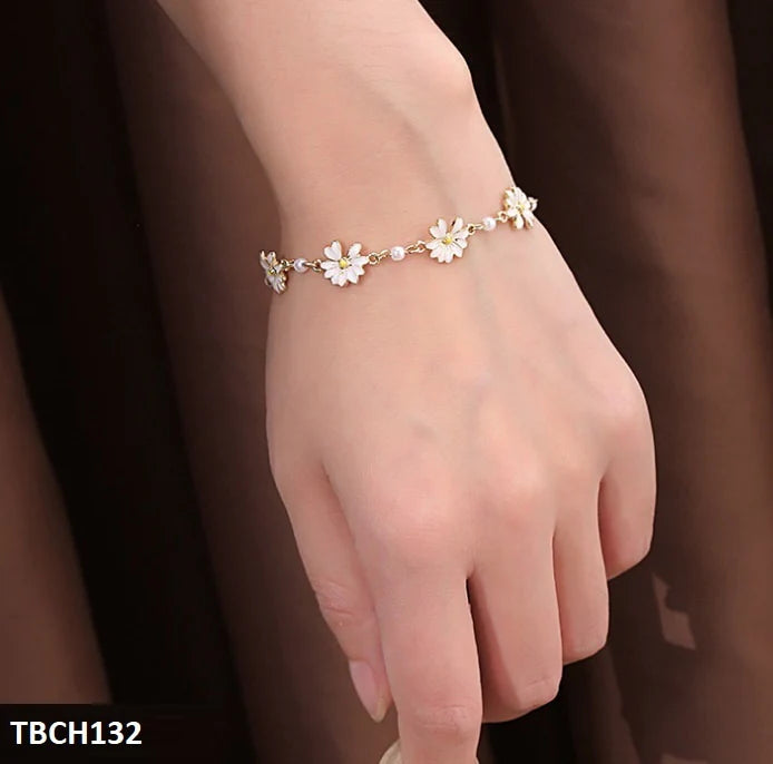 Pearl Flower Hand Bracelet